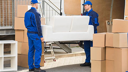 What features should be considered when choosing a mover of your belongings in Sacramento?